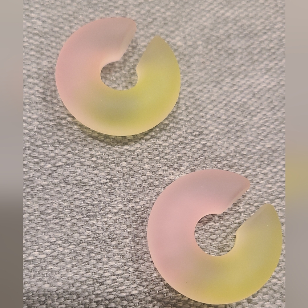 Ear rings